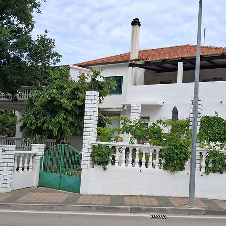 Apartmani Juricev โวดีเซ ภายนอก รูปภาพ