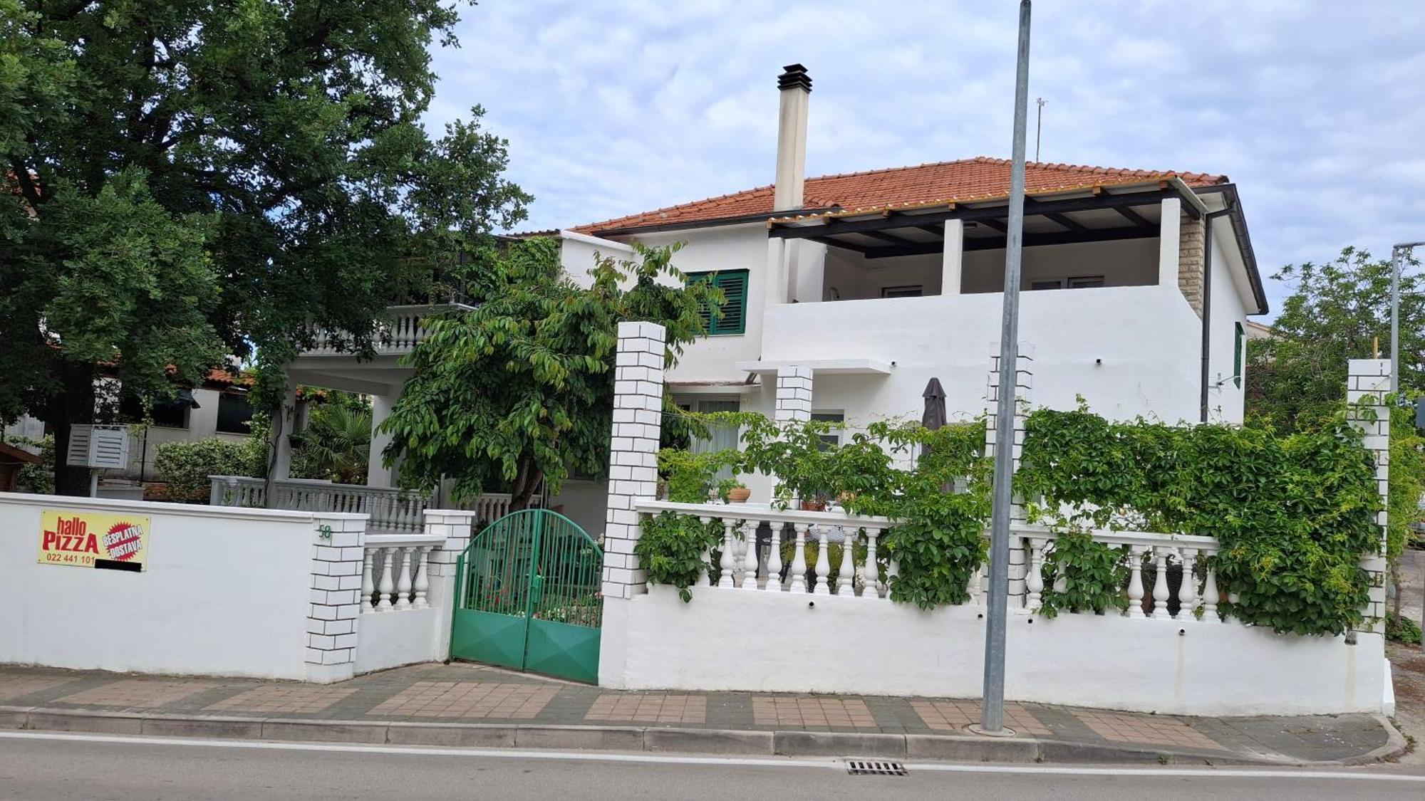 Apartmani Juricev โวดีเซ ภายนอก รูปภาพ